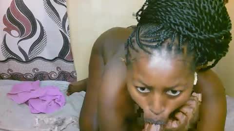 Snapshot of sexy_latasha chatting on 10/03/25, 05:59 sexy_latasha online show from 10/03/25, 05:59