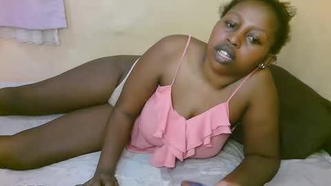 sexy_latasha online show from 12/04/25, 09:18