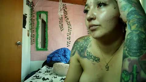 sexy lolas online show from 02/03/26, 08:36
