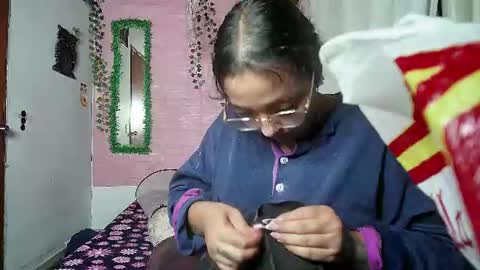 sexy lolas online show from 06/12/26, 01:59