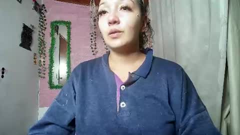 sexy lolas online show from 06/13/26, 06:00