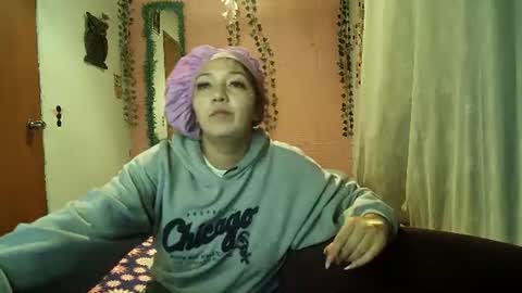 sexy lolas online show from 06/24/26, 01:59