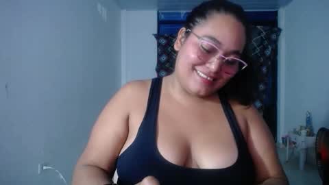 Snapshot of sexy_love_15 chatting on 03/07/26, 11:35 SIRENA LOVE online show from 03/07/26, 11:35