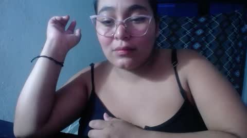 Snapshot of sexy_love_15 chatting on 03/16/26, 05:44 SIRENA LOVE online show from 03/16/26, 05:44