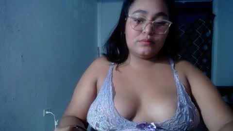 Snapshot of sexy_love_15 chatting on 03/30/26, 04:46 SIRENA LOVE online show from 03/30/26, 04:46