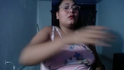 Snapshot of sexy_love_15 chatting on 04/06/26, 05:19 SIRENA LOVE online show from 04/06/26, 05:19