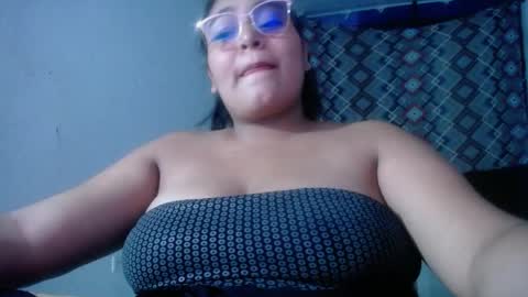 Snapshot of sexy_love_15 chatting on 04/20/26, 03:53 SIRENA LOVE online show from 04/20/26, 03:53