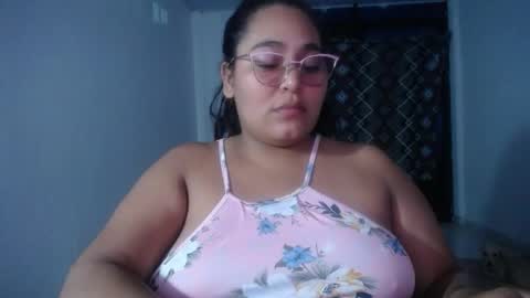Snapshot of sexy_love_15 chatting on 04/25/26, 05:54 SIRENA LOVE online show from 04/25/26, 05:54