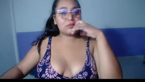 Snapshot of sexy_love_15 chatting on 05/03/26, 05:24 SIRENA LOVE online show from 05/03/26, 05:24
