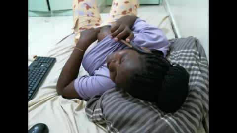 sexy_lunah online show from 02/09/25, 07:41