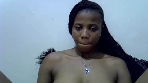 Snapshot of sexy_mayah64 chatting on 05/27/26, 07:49 sexy_mayah64 online show from 05/27/26, 07:49