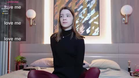 Alison online show from 10/31/25, 01:01