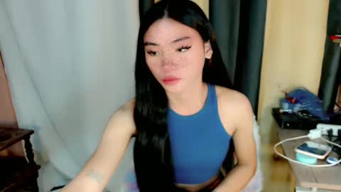 Snapshot of sexy_mikaxoxo chatting on 01/27/25, 01:48 mika online show from 01/27/25, 01:48