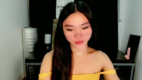 Snapshot of sexy_mikaxoxo chatting on 03/12/25, 04:51 mika online show from 03/12/25, 04:51