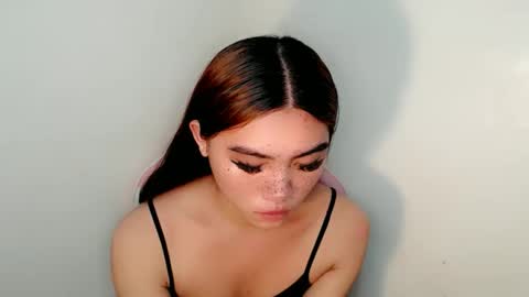 mika online show from 12/05/25, 03:48