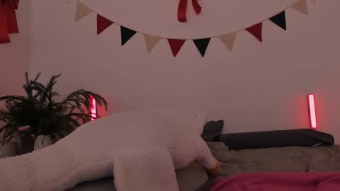 Ellie Mia online show from 01/08/25, 04:22