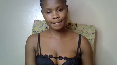 Molyne online show from 04/30/26, 01:28