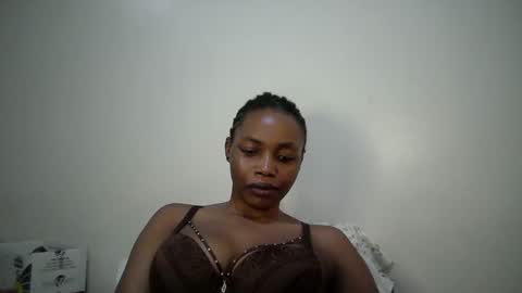sexy_muna2 online show from 04/14/26, 10:05
