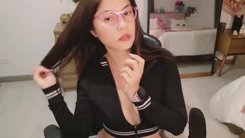 Snapshot of sexy_natty chatting on 02/19/26, 01:45 sexy nattaly online show from 02/19/26, 01:45