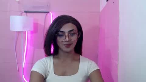 Snapshot of sexy_naughtyjasminxxx chatting on 03/12/25, 02:12 Jasmin online show from 03/12/25, 02:12