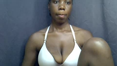 Snapshot of sexy_peach4 chatting on 06/26/26, 11:09 sexy_peach4 online show from 06/26/26, 11:09