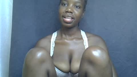 Snapshot of sexy_peach4 chatting on 07/10/26, 12:37 sexy_peach4 online show from 07/10/26, 12:37