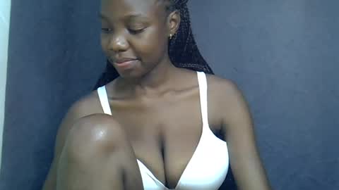 Snapshot of sexy_peach4 chatting on 07/13/26, 10:01 sexy_peach4 online show from 07/13/26, 10:01