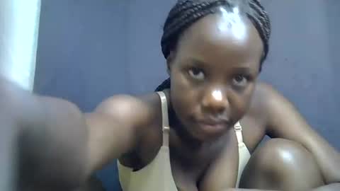 Snapshot of sexy_peach4 chatting on 07/19/26, 09:18 sexy_peach4 online show from 07/19/26, 09:18