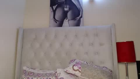 Snapshot of sexy_queen_eva chatting on 12/05/24, 07:28 eva am online everyday except friday online show from 12/05/24, 07:28