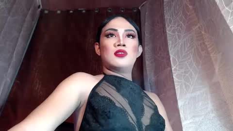 Snapshot of sexy_rc18 chatting on 12/27/24, 02:12 RC online show from 12/27/24, 02:12