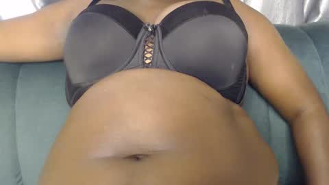 Snapshot of sexy_serena_ chatting on 01/05/25, 02:08 sexy_serena_ online show from 01/05/25, 02:08