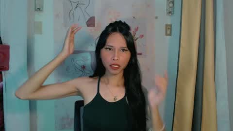 Snapshot of sexy_shanee chatting on 06/14/26, 12:18 shane online show from 06/14/26, 12:18
