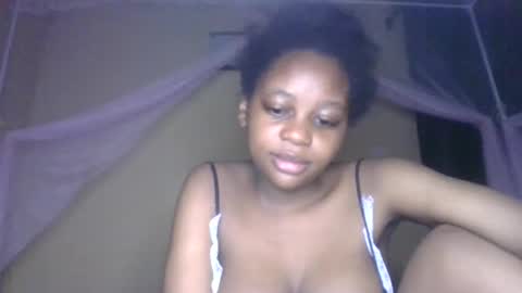 Snapshot of sexy_short chatting on 10/19/25, 01:50 Janet online show from 10/19/25, 01:50
