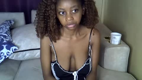 Snapshot of sexy_short chatting on 06/24/26, 08:35 Janet online show from 06/24/26, 08:35
