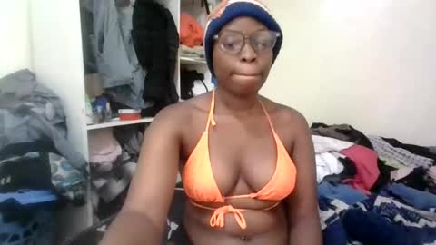 Snapshot of sexy_tatty2 chatting on 10/14/25, 04:19 sexy_tatty2 online show from 10/14/25, 04:19