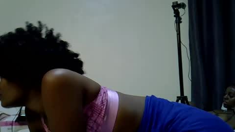 Snapshot of sexy_vero01 chatting on 06/19/26, 01:21 sexy_vero01 online show from 06/19/26, 01:21