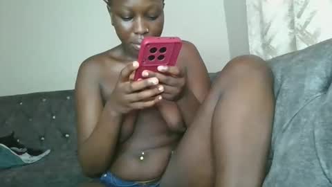 Snapshot of sexy_wendy5 chatting on 12/04/24, 08:12 wendy online show from 12/04/24, 08:12