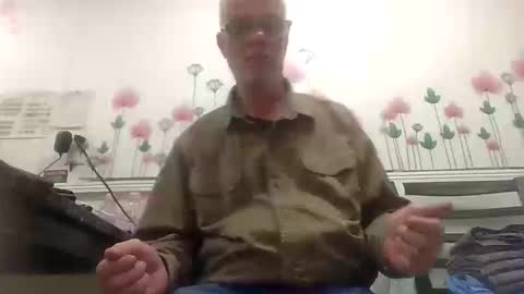 Daddy online show from 10/18/25, 08:42