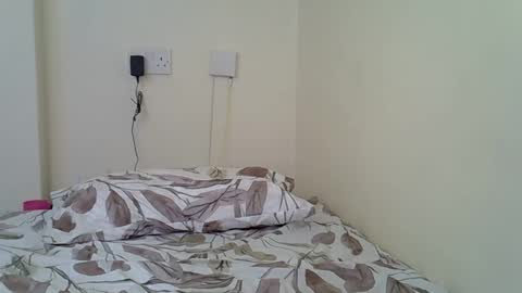 Snapshot of sexy_yello chatting on 10/09/25, 09:40 Bantu girl online show from 10/09/25, 09:40