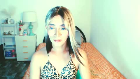 sexy_yllona online show from 06/09/26, 10:05