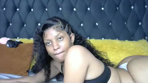 sexy_zainaa online show from 04/17/26, 07:28