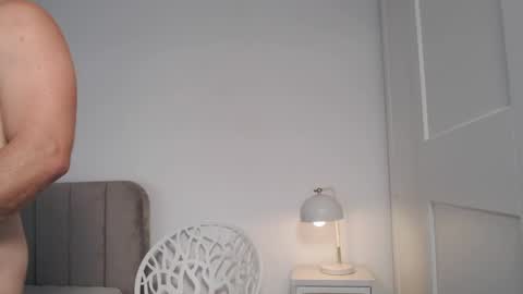 Snapshot of sexyandmarried chatting on 04/29/26, 09:35 sexyandmarried online show from 04/29/26, 09:35