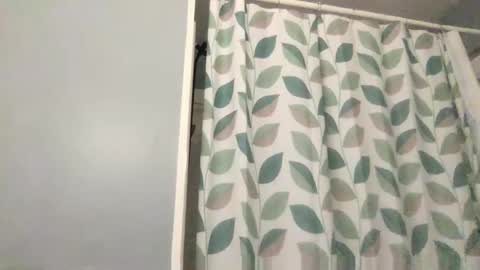 Snapshot of sexyandstoned420 chatting on 01/01/25, 07:20 Kali Brent online show from 01/01/25, 07:20