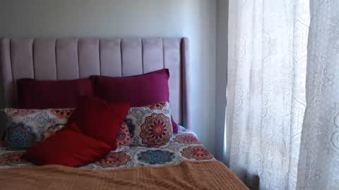 Angie online show from 12/12/24, 10:02