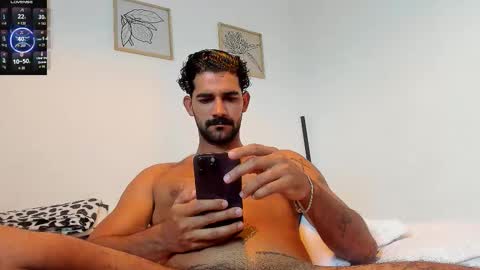 Snapshot of sexyasaf1018 chatting on 10/24/25, 04:25 Asaf online show from 10/24/25, 04:25