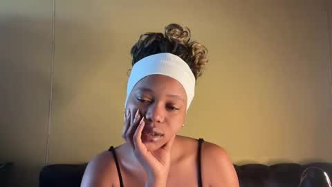 Snapshot of sexyasszeeee chatting on 11/13/25, 10:14 sexyasszeeee online show from 11/13/25, 10:14