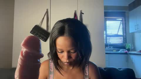 Snapshot of sexyasszeeee chatting on 12/05/25, 09:18 sexyasszeeee online show from 12/05/25, 09:18