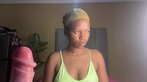 Snapshot of sexyasszeeee chatting on 01/05/26, 05:27 sexyasszeeee online show from 01/05/26, 05:27