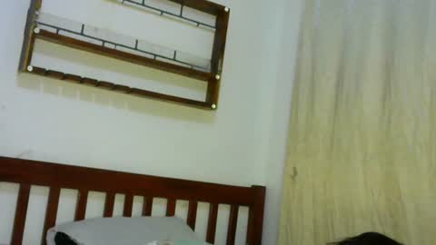 Snapshot of sexybaddie_ chatting on 11/17/25, 12:27 Lisa online show from 11/17/25, 12:27