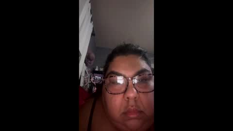 Snapshot of sexybbwqueen83 chatting on 12/19/25, 08:32 sexybbwqueen83 online show from 12/19/25, 08:32